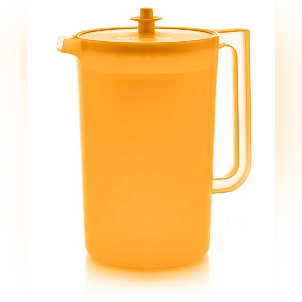 Tupperware Classic 1GL Pitcher